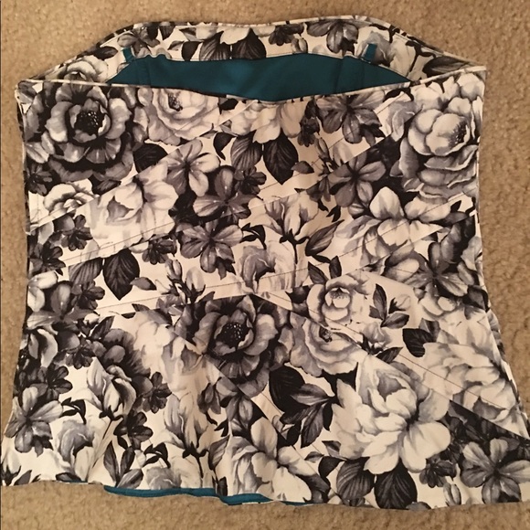 White House Black Market Corset Top - Picture 3 of 4