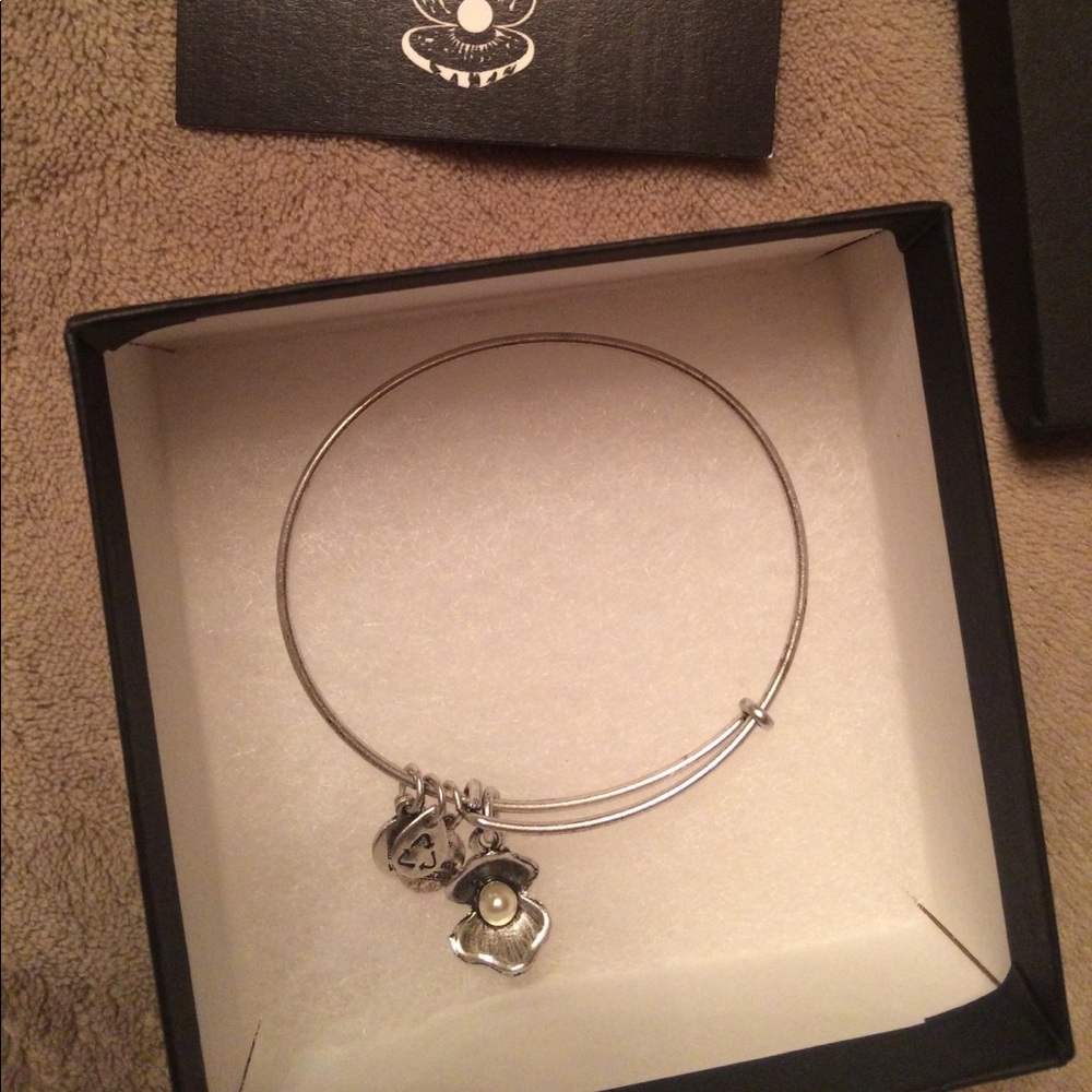 Alex & Ani Oyster Charm Bangle