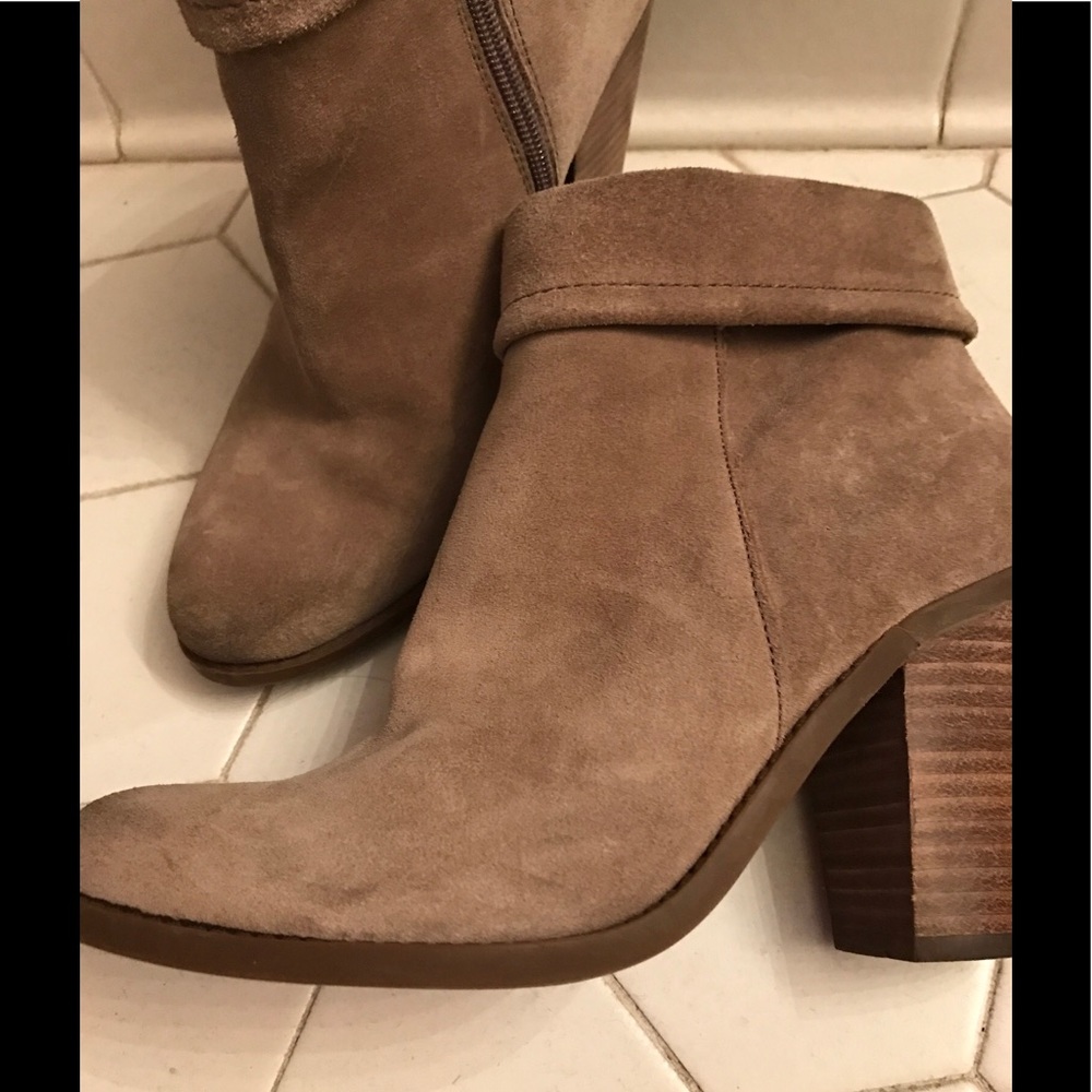 Ankle boots