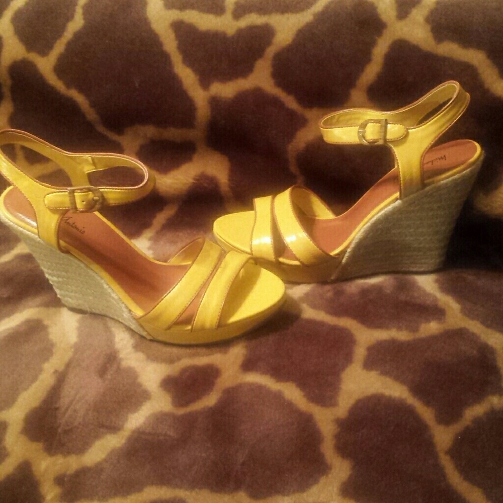 Yellow Wedge Heel sandals sz 9