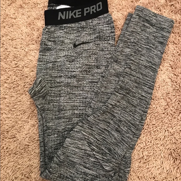 Nike Pants - Nike Pro Full Length Black/Gray Leggings (size s)