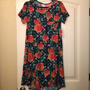 LuLaRoe *Unicorn* Roses Carly