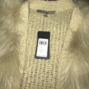 Guess fur mixed vest size