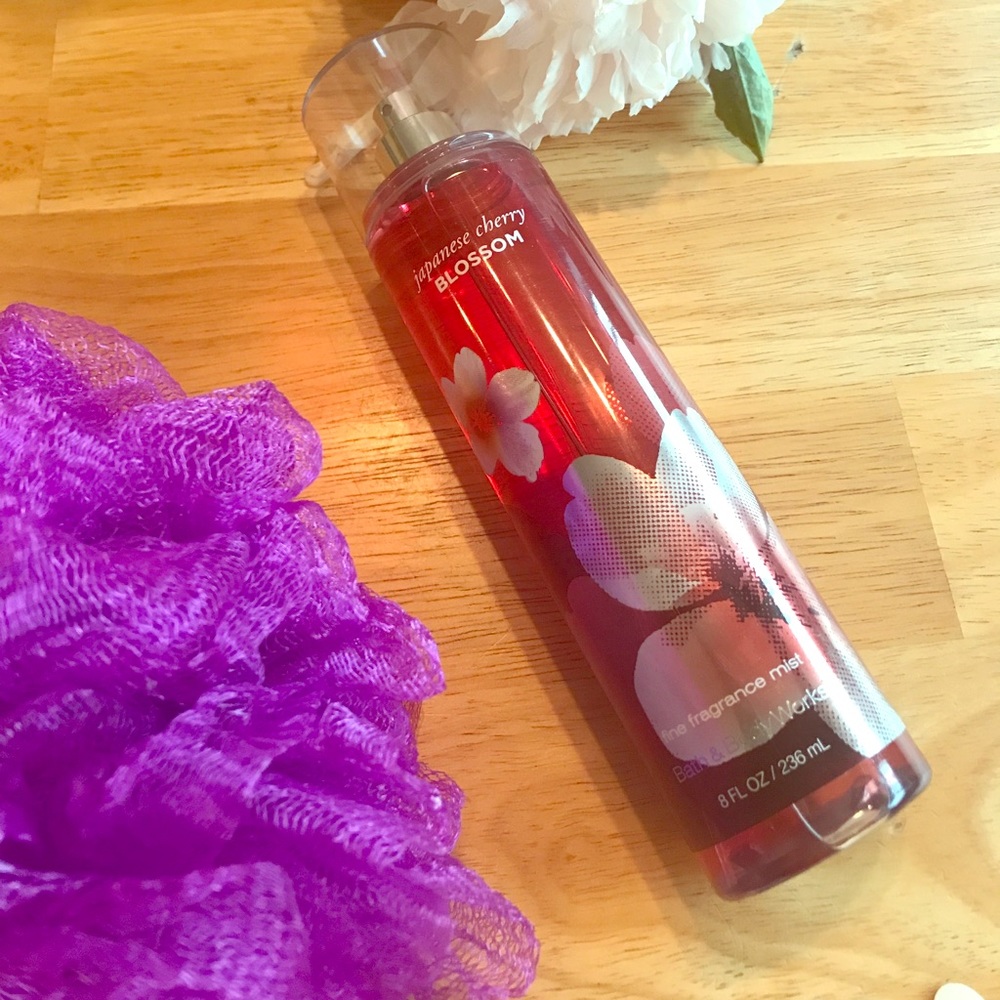 Japanese Cherry Blossom Spray Bath & Body Works 🍒