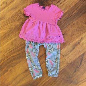 It's little girls Gap outfit *read description