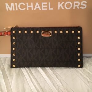 NWT Michael Kors Large Zip Clutch