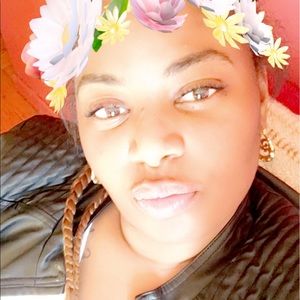 Meet your Posher, Oneca