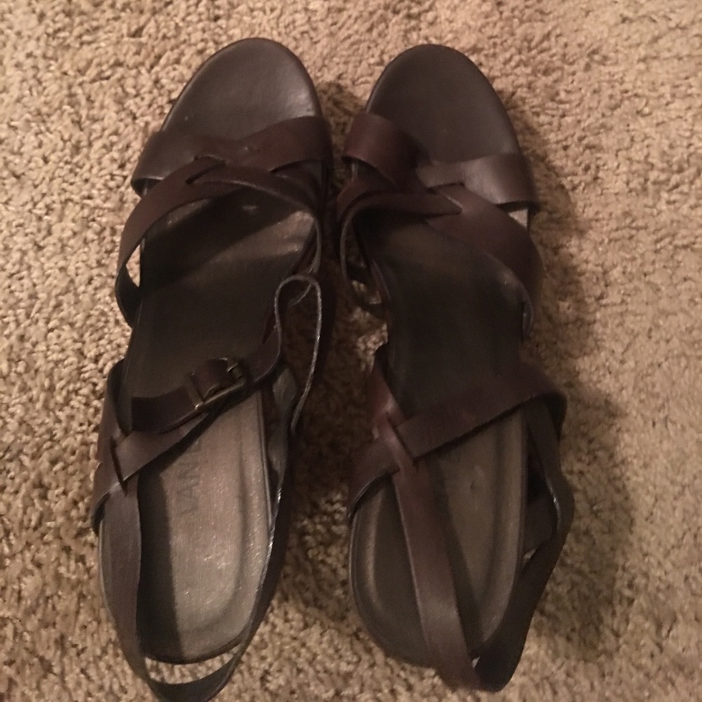 Vaneli Wedges