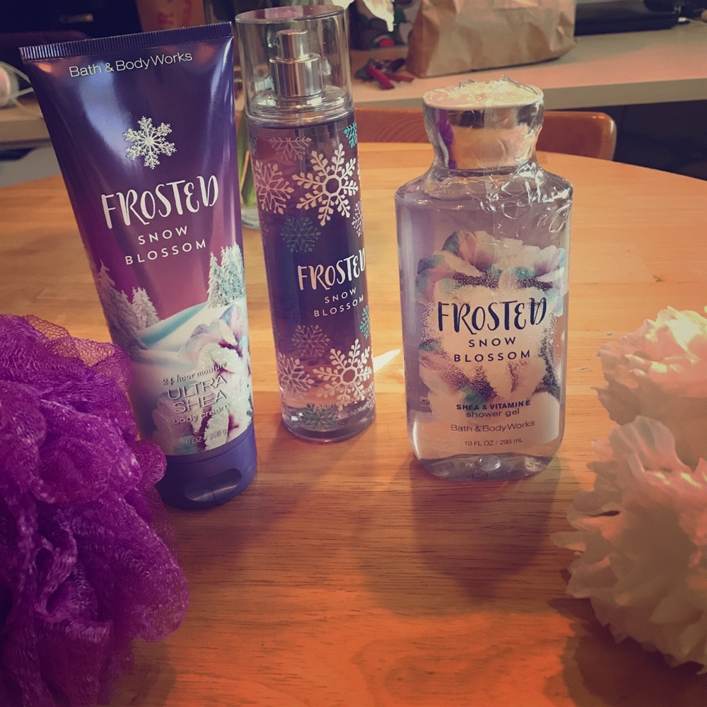 ❄️Frosted Snow Blossom Shower Gel, Lotion & Spray