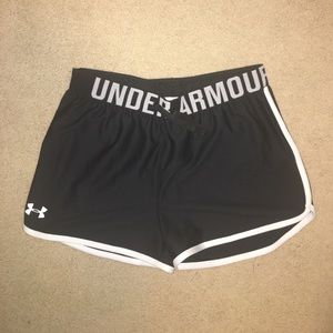 black Under Armour shorts - Youth Large
