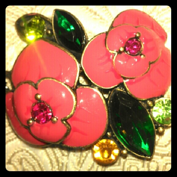 Anna Sui Jewelry - Anna Sui Pink Flower Rhinestone Necklace