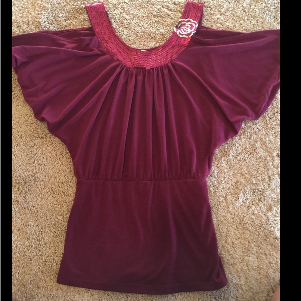 Sequin neck Cold Shoulder Top