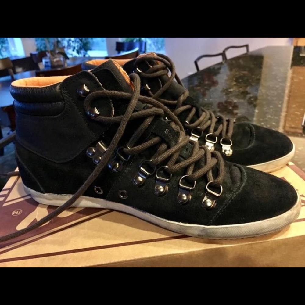 SUPERDRY Mountain Sneakers (men), Size 7