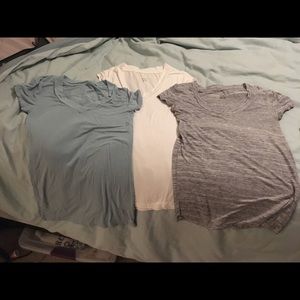 3 mossimo stretchy tshirts size XS