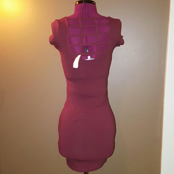 💥NWT💥 Caged Back Body con dress - Picture 1 of 4