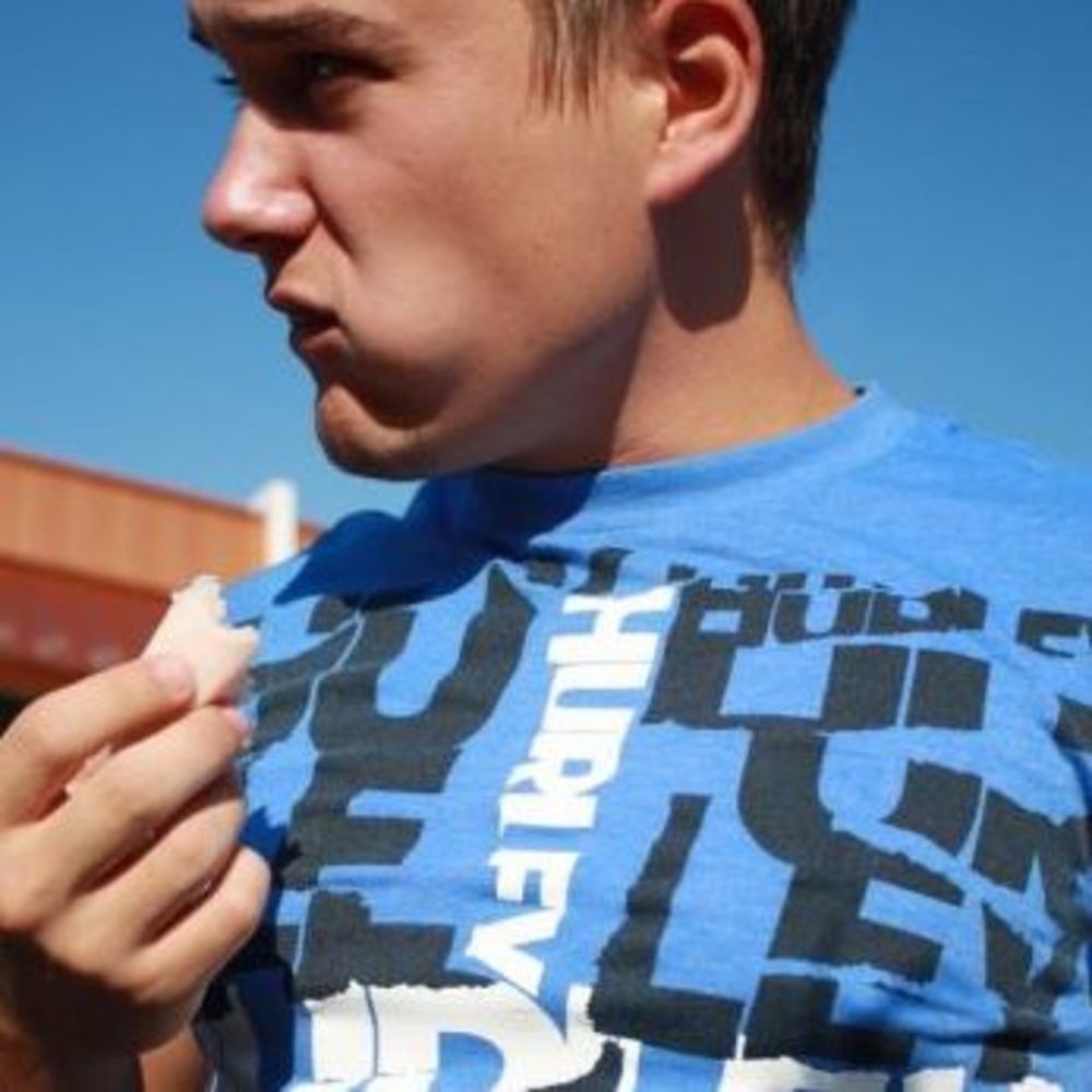 Meet your Posher, Cliff