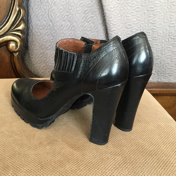 High Heel Bootie - Picture 2 of 8