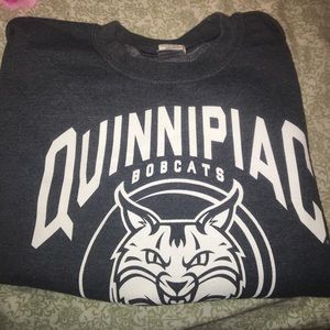 QUINNIPIAC U crew neck