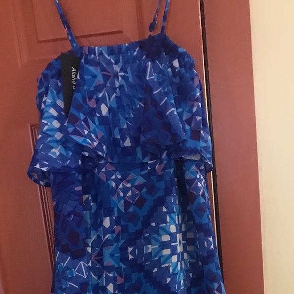 Dress - Picture 3 of 3