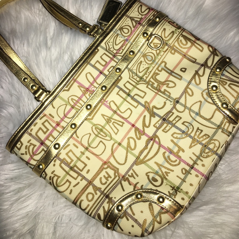 Used once coach purse !!