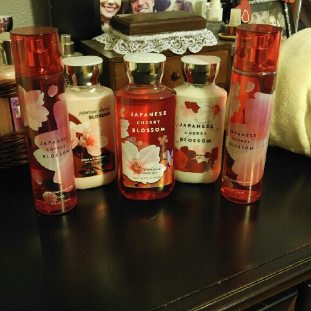 Bath and Body Works lotions, body wash, & perfumes