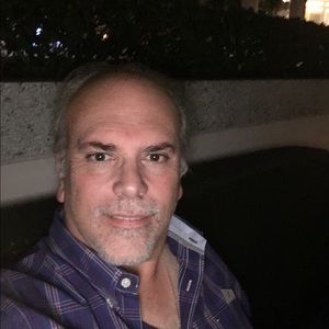 Meet your Posher, Luis