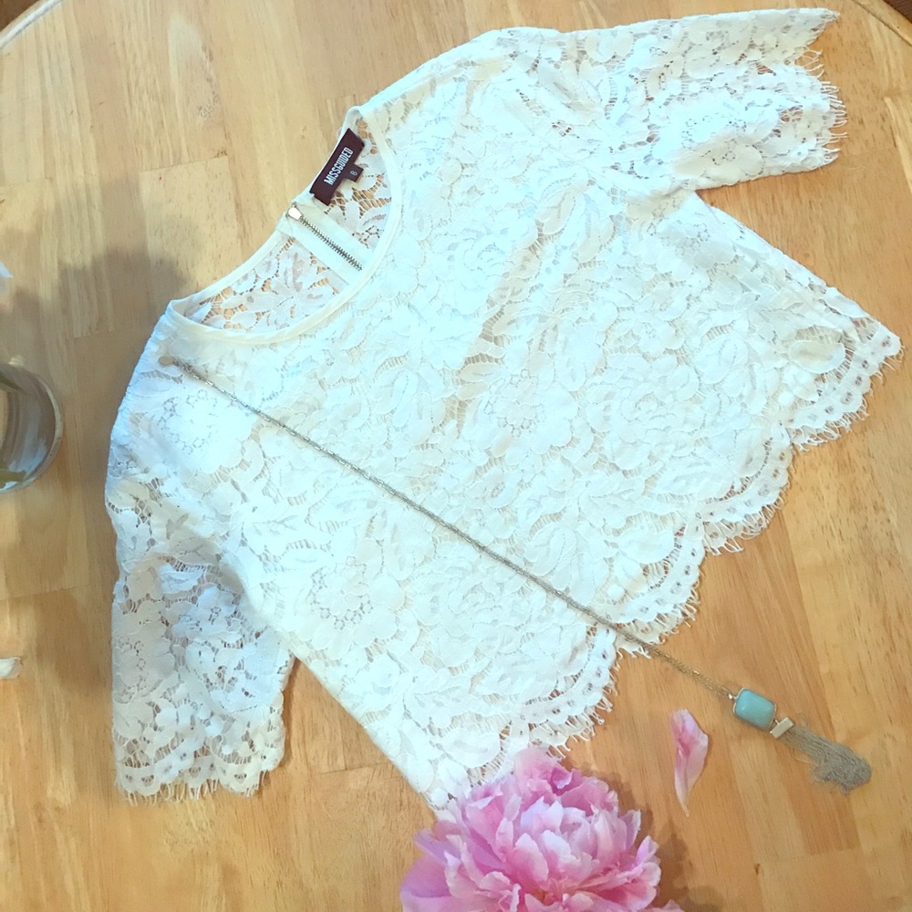 Lace Top Missguided EUC Short Sleves White