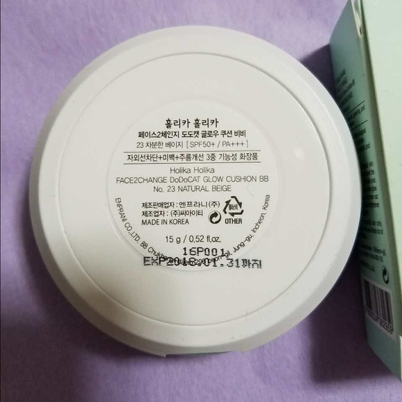 Holika Holika FACE2CHANGE DoDoCat GLOW Cushion BB - Picture 3 of 8