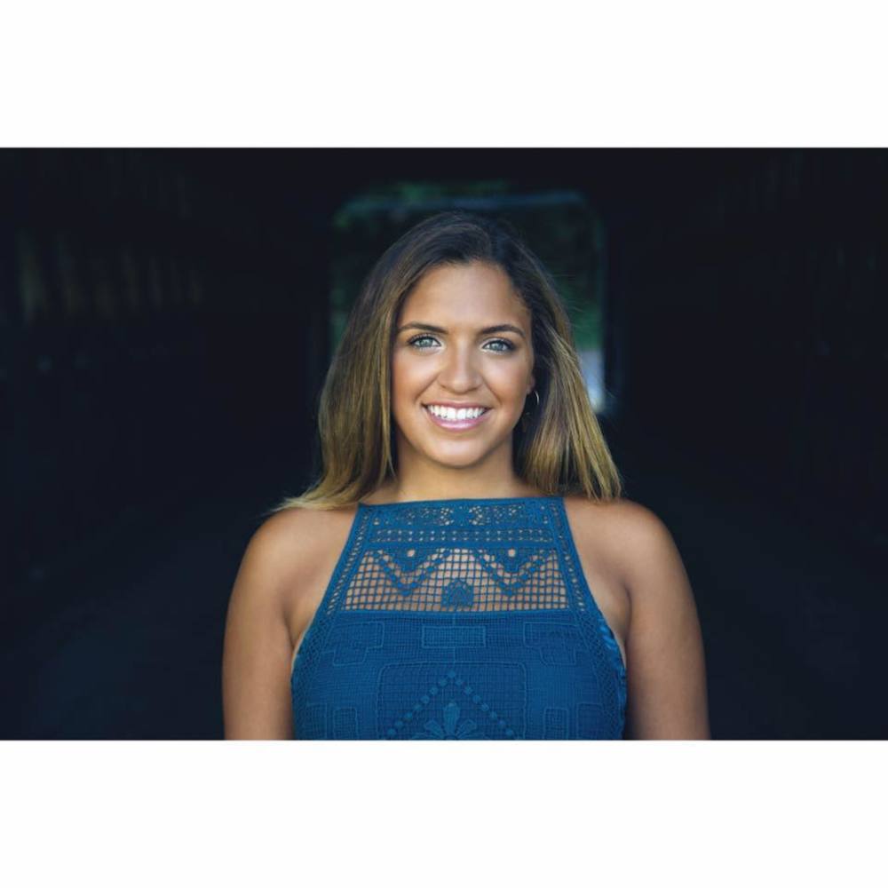 Meet your Posher, Alejandra