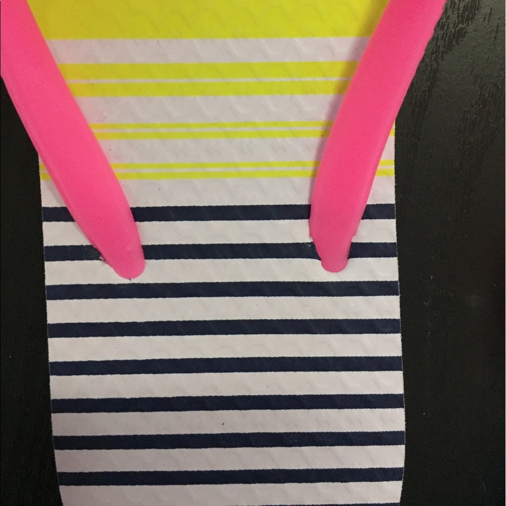 flip flops - Picture 2 of 3