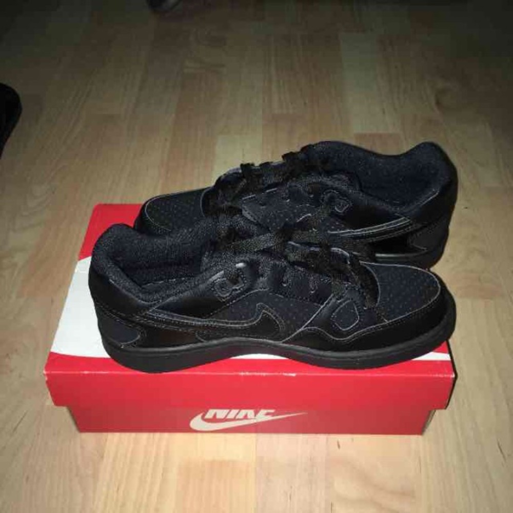 Nike Son of Force Shoes