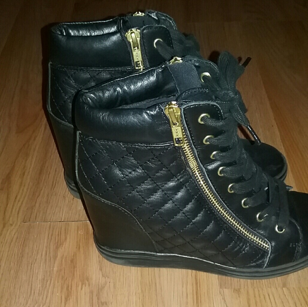 Steve Madden wedge sneaker shoe