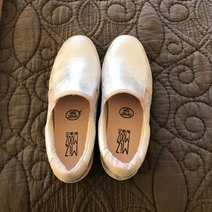 NEW Miz Mooz silver memory foam slip on sneakers