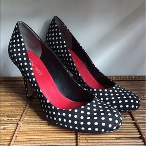 Nine West Black White Polka Dot Heels, size 6.5