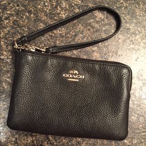 AUTHENTIC Coach wristlet