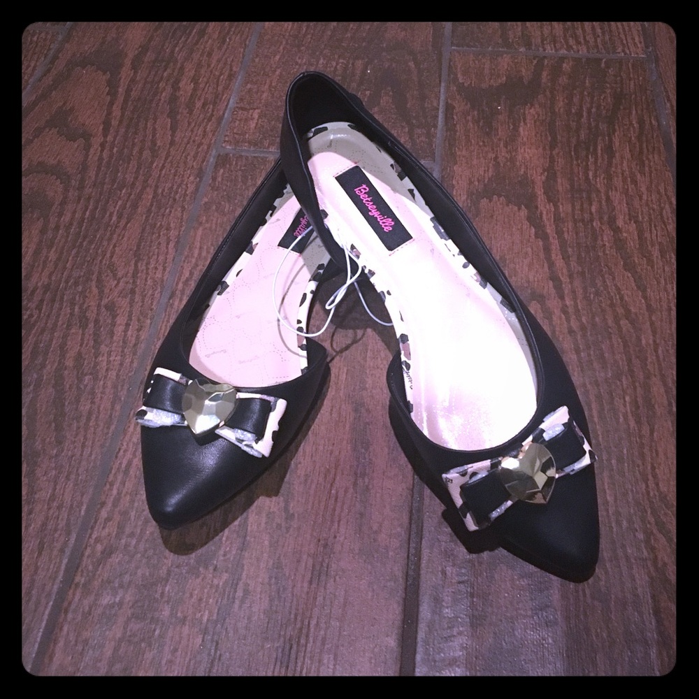 Betseyville Isabel bow  flats. (New)