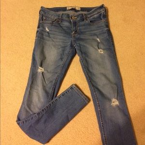 Super skinny medium wash hollister low rise jeans