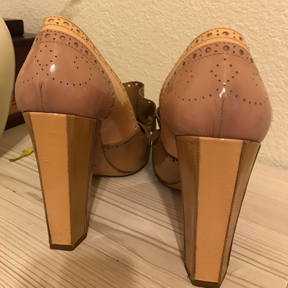 MIU MIU Naplak Spectator Pump patent leather 40 sz - Picture 3 of 6