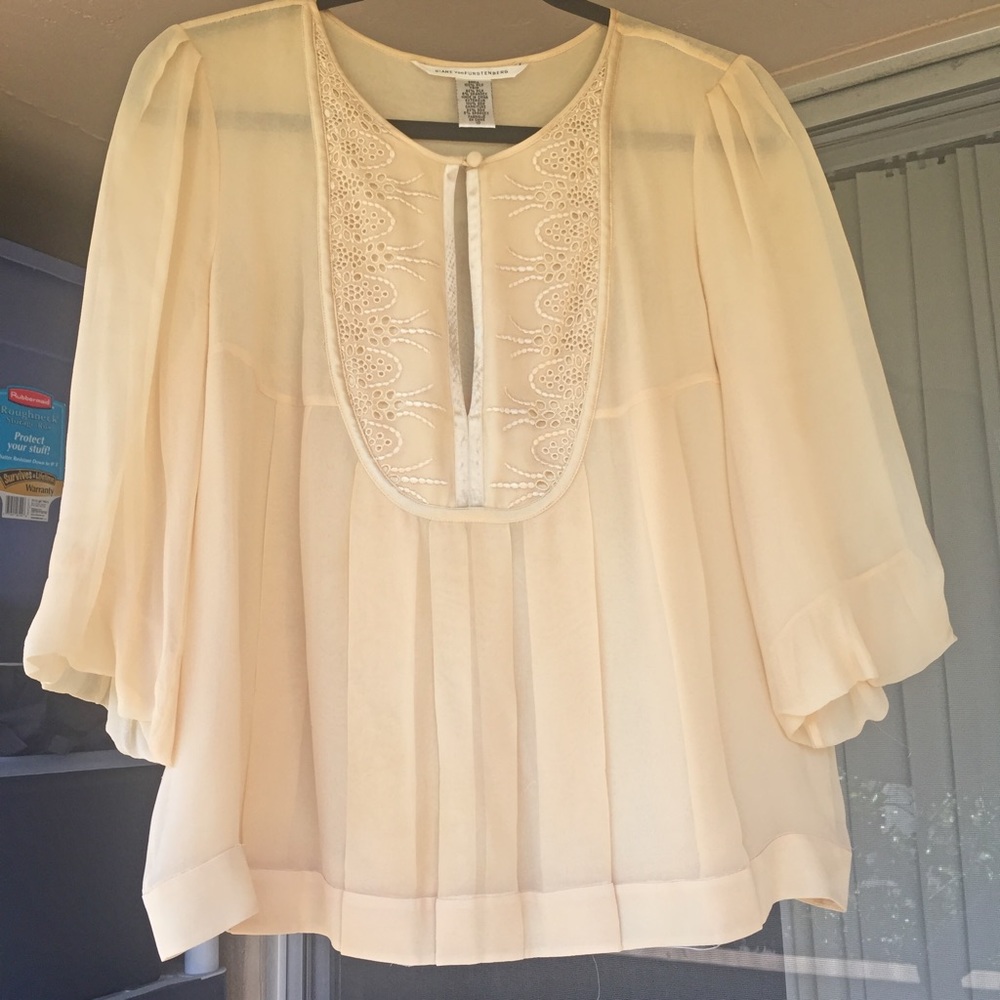 Diane von Furstenberg "Nuala" Ivory Silk Top Sz 10