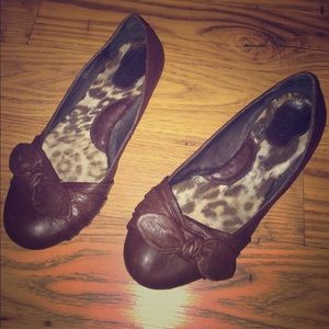 Born brown flats with cute bow