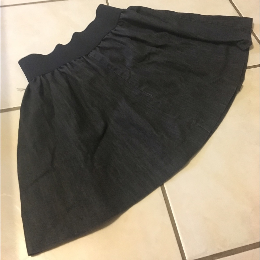 Black skater skirt