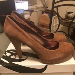 Nine West Truffle Platform Suede Pumps sz 11