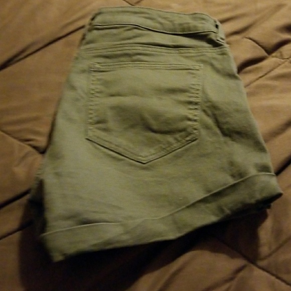 Jean Shorts - Picture 5 of 8