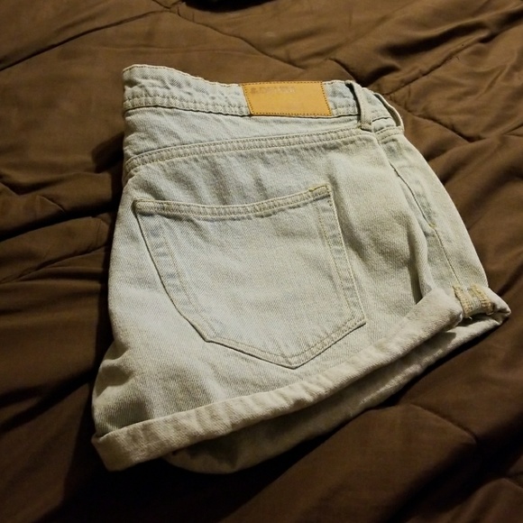 Jean Shorts - Picture 7 of 8