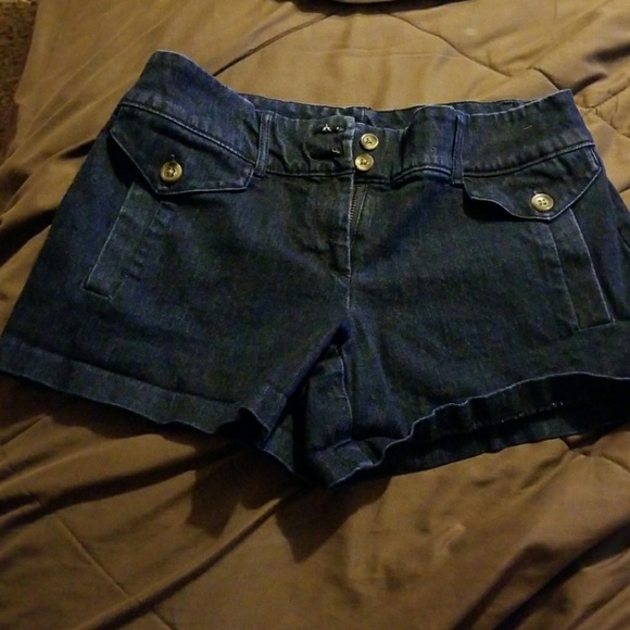 Jean Shorts - Picture 8 of 8