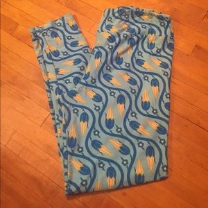 Lularoe TC leggings- worn once.