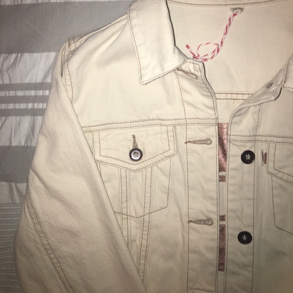 TOMS jean jacket!😇 - Picture 2 of 3