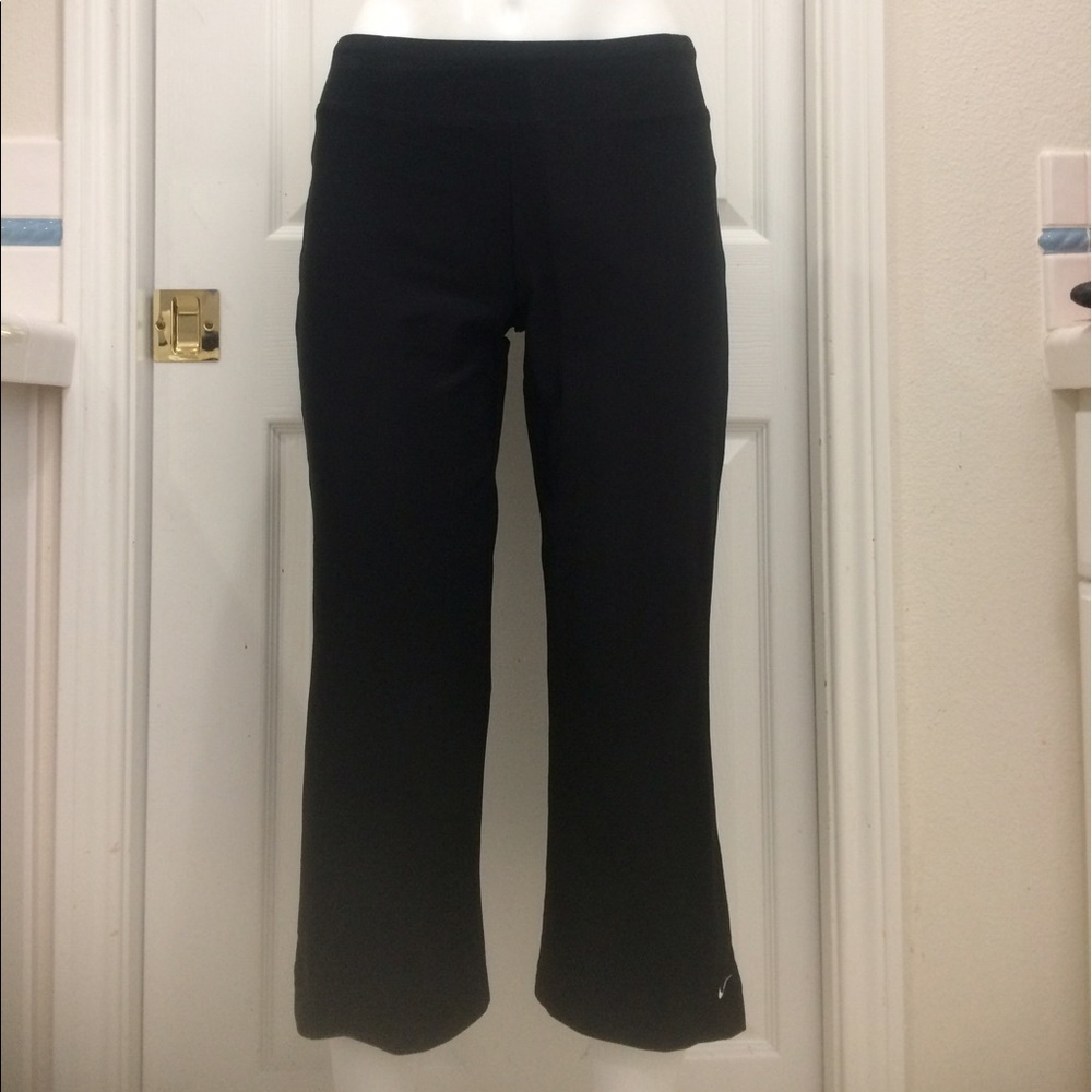 Women Nike Capris. PM