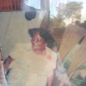 Meet your Posher, Ola