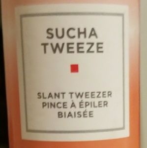 EWC Slant Tweezers. Reveal Browfection!